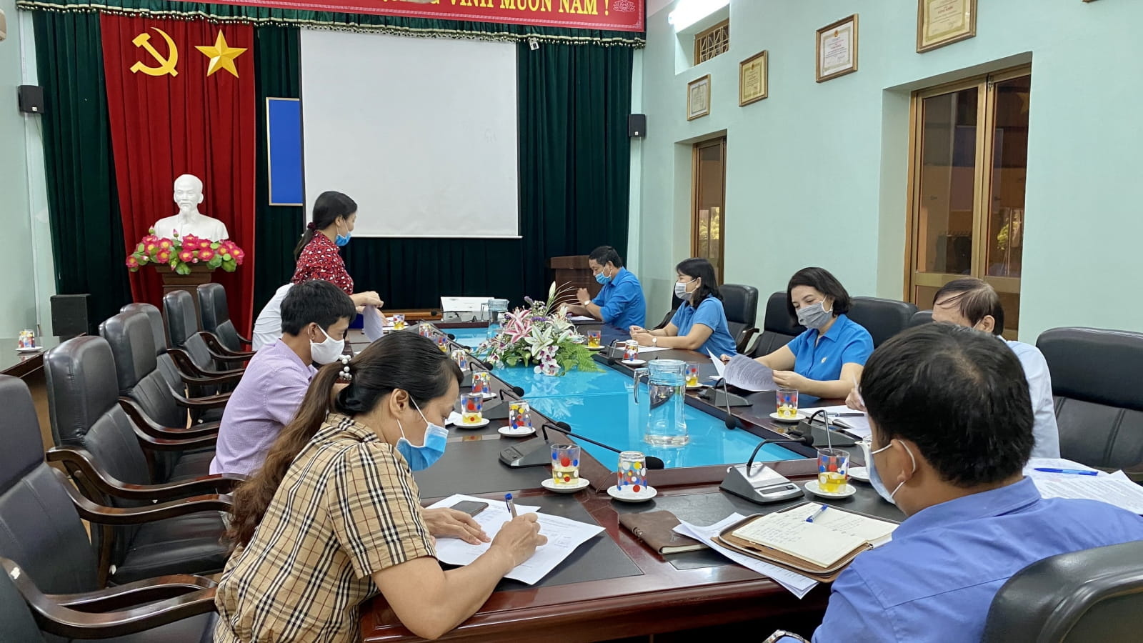 Đoàn công tác kiểm tra tại Chi cục Trồng trọt và Bảo vệ thực vật