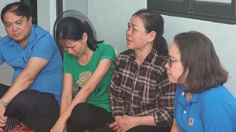 Gia đình chị Phượng xúc động vì nhận được sự quan tâm giúp đỡ của các cấp Công đoàn